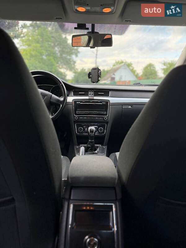 Лифтбек Skoda Superb 2011 в Красилове