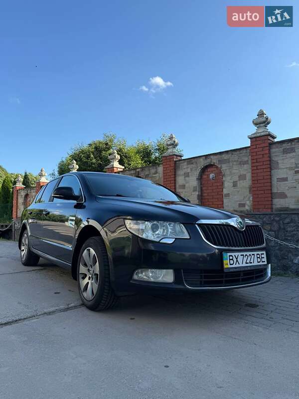 Лифтбек Skoda Superb 2011 в Красилове