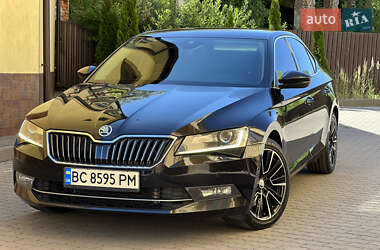 Лифтбек Skoda Superb 2017 в Дрогобыче