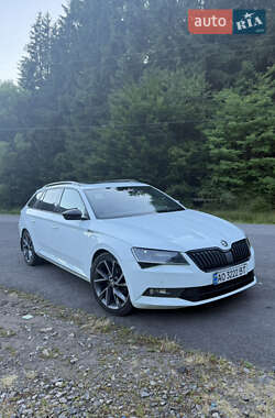 Универсал Skoda Superb 2016 в Ужгороде