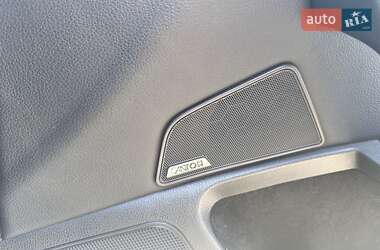 Лифтбек Skoda Superb 2016 в 