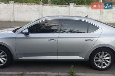 Лифтбек Skoda Superb 2018 в 