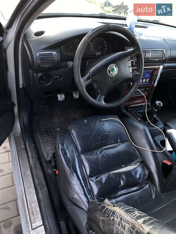 Лифтбек Skoda Superb 2002 в Доброполье