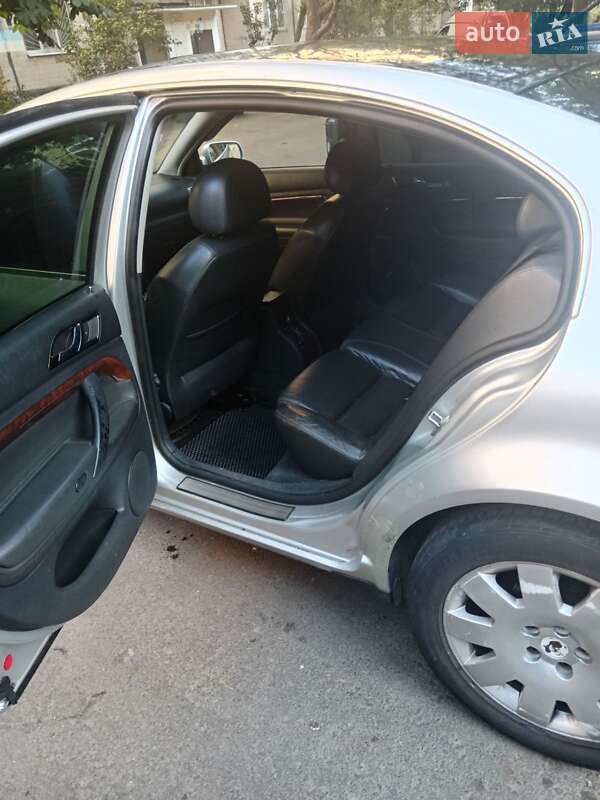 Лифтбек Skoda Superb 2005 в Одессе