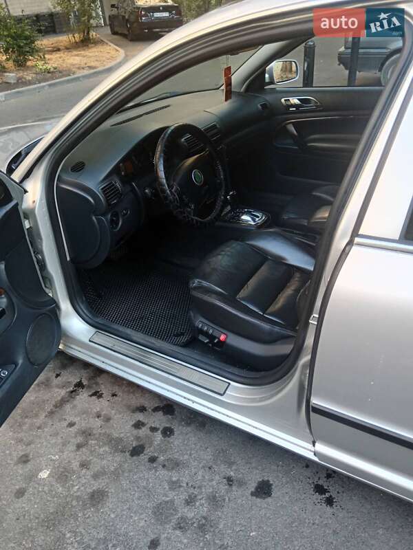 Лифтбек Skoda Superb 2005 в Одессе