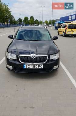 Универсал Skoda Superb 2011 в Долине