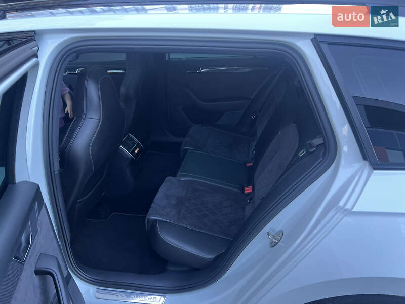 Универсал Skoda Superb 2017 в Луцке
