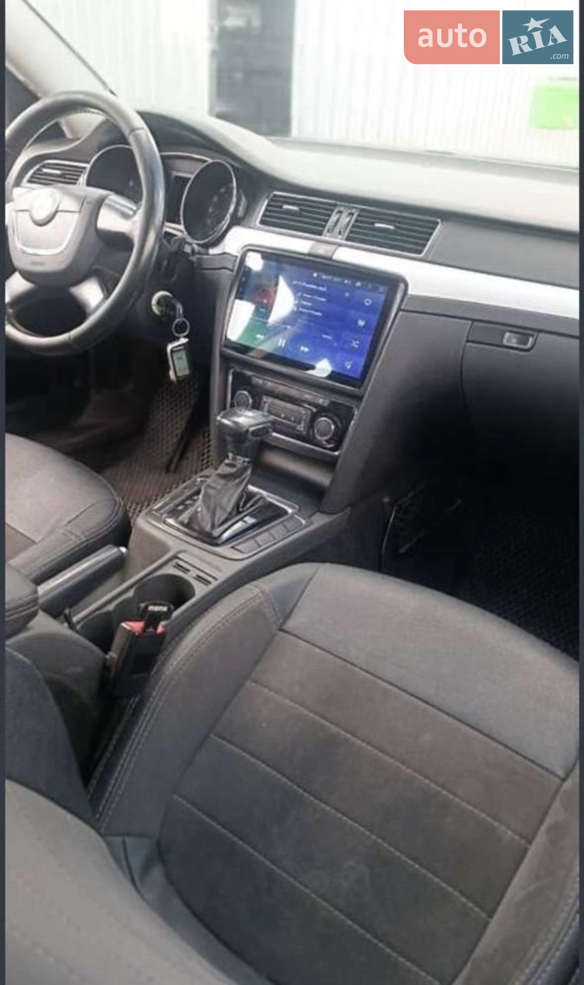2010 Skoda Superb - мініатюра 3