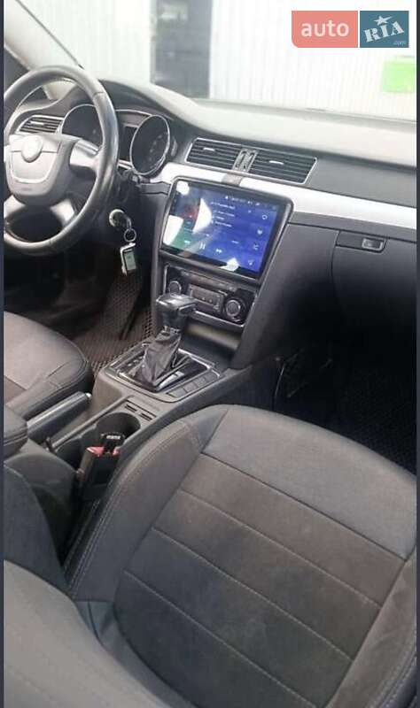 Лифтбек Skoda Superb 2010 в Кропивницком