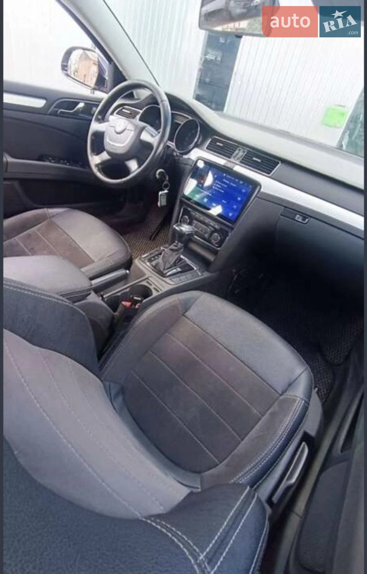 2010 Skoda Superb - мініатюра 6