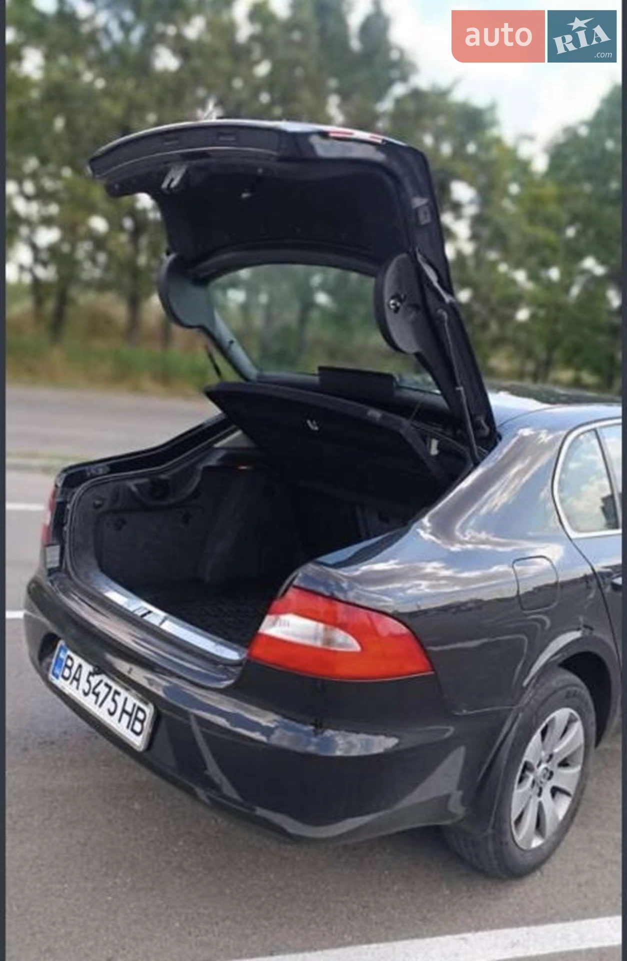 2010 Skoda Superb - мініатюра 12