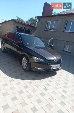 Лифтбек Skoda Superb 2016 в 