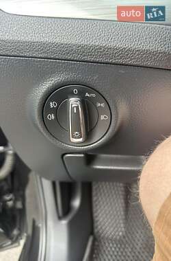 Лифтбек Skoda Superb 2015 в 