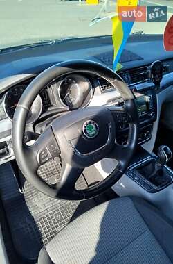 Универсал Skoda Superb 2012 в 