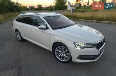 Універсал Skoda Superb 2019 в Старокостянтинові