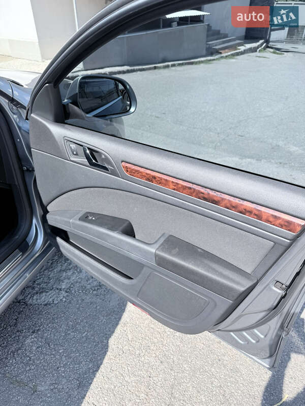 Лифтбек Skoda Superb 2011 в Днепре