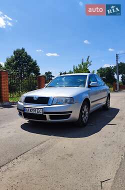 Лифтбек Skoda Superb 2003 в 