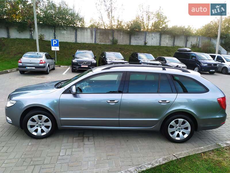 Skoda Superb 2011