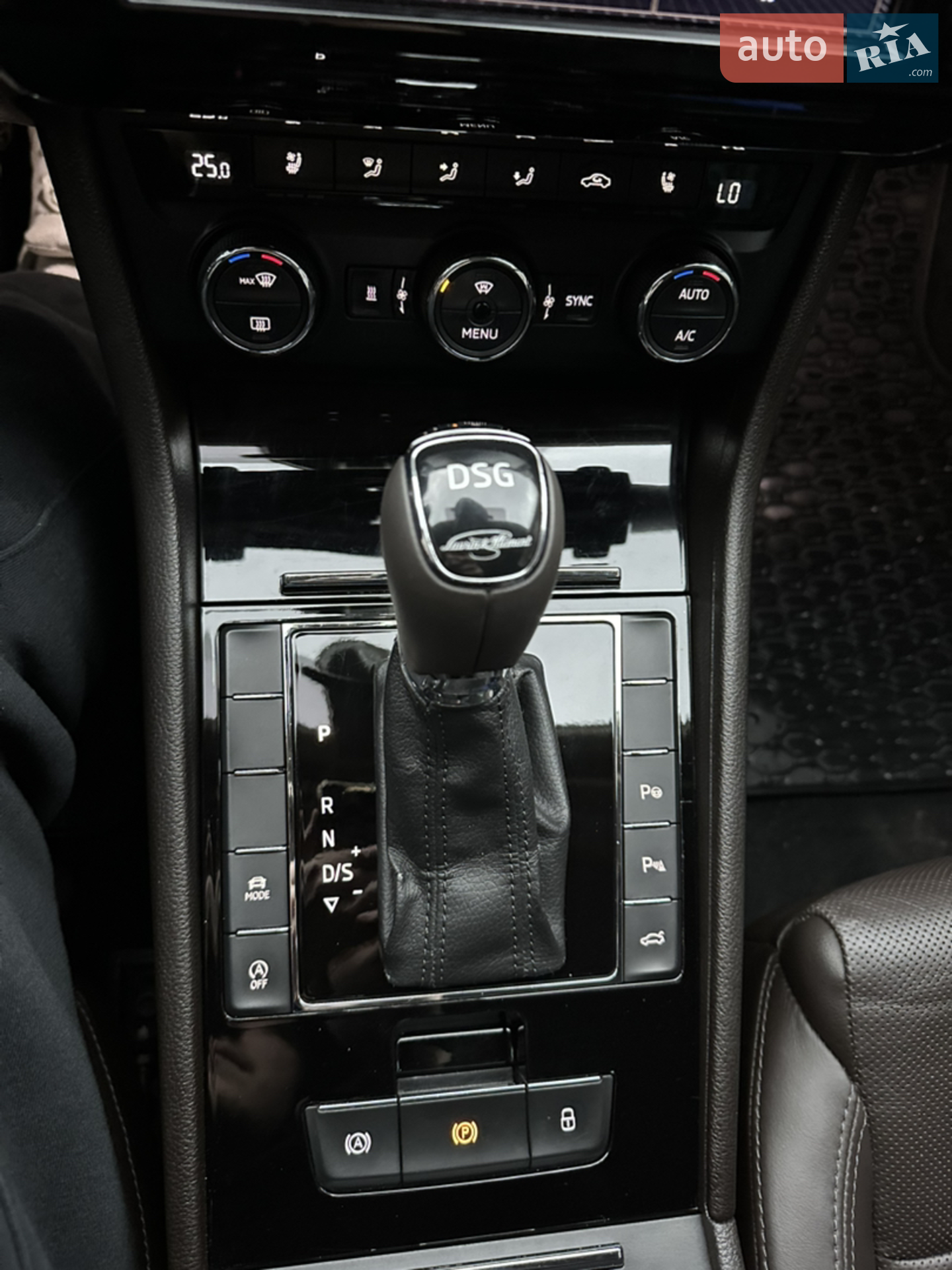 2016 Skoda Superb - мініатюра 16