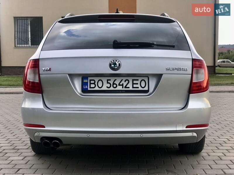 Універсал Skoda Superb 2013 в Тернополі