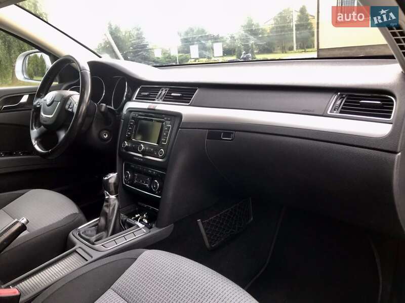 Універсал Skoda Superb 2013 в Тернополі