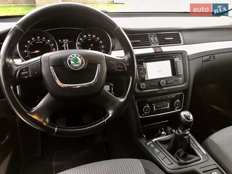 Універсал Skoda Superb 2013 в Тернополі