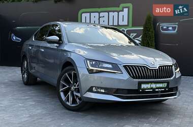 Лифтбек Skoda Superb 2019 в 
