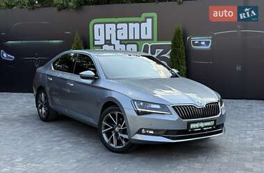 Лифтбек Skoda Superb 2019 в 