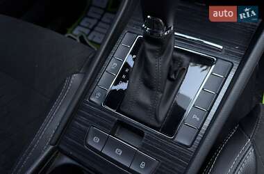 Лифтбек Skoda Superb 2019 в 