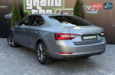 Лифтбек Skoda Superb 2019 в 