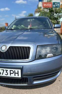 Лифтбек Skoda Superb 2003 в 