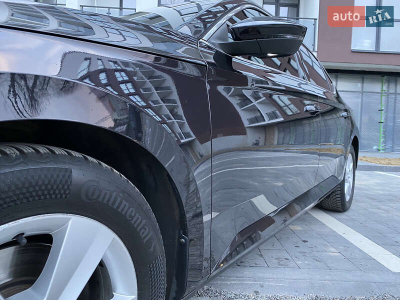 Ліфтбек Skoda Superb 2017 в Сваляві