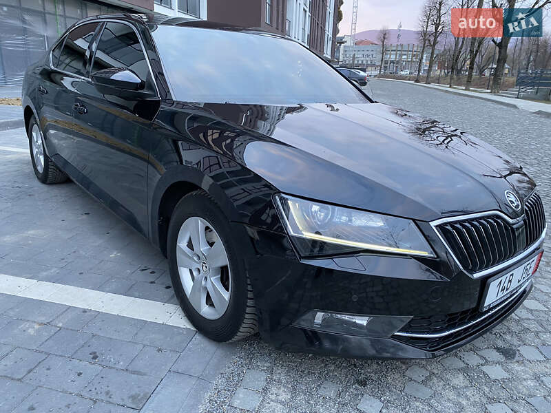 Ліфтбек Skoda Superb 2017 в Сваляві