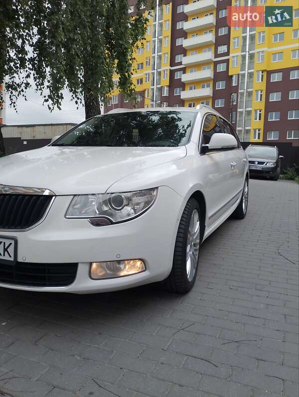 Skoda Superb 2012