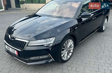 Ліфтбек Skoda Superb 2021 в 