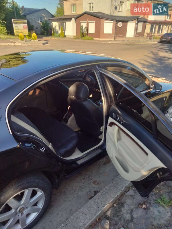 Лифтбек Skoda Superb 2004 в Луцке