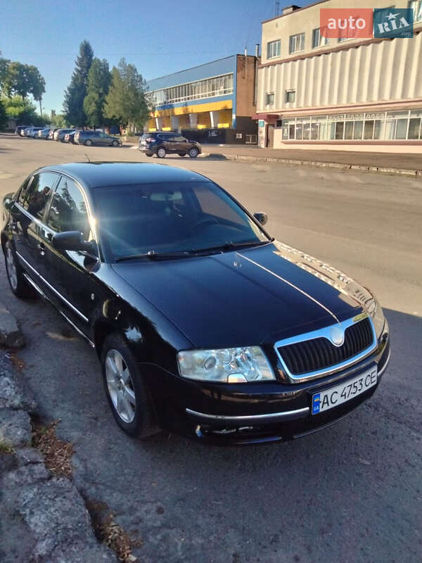 Лифтбек Skoda Superb 2004 в Луцке