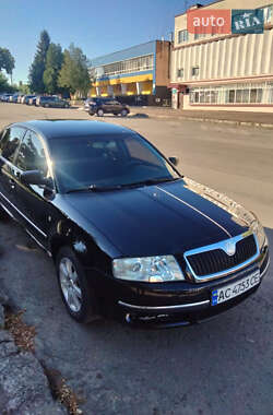 Лифтбек Skoda Superb 2004 в 