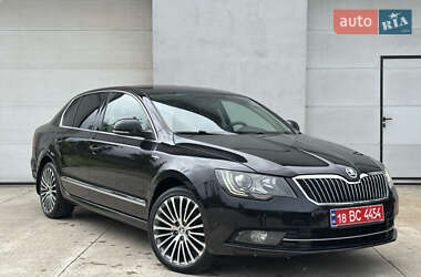 Лифтбек Skoda Superb 2013 в Сарнах