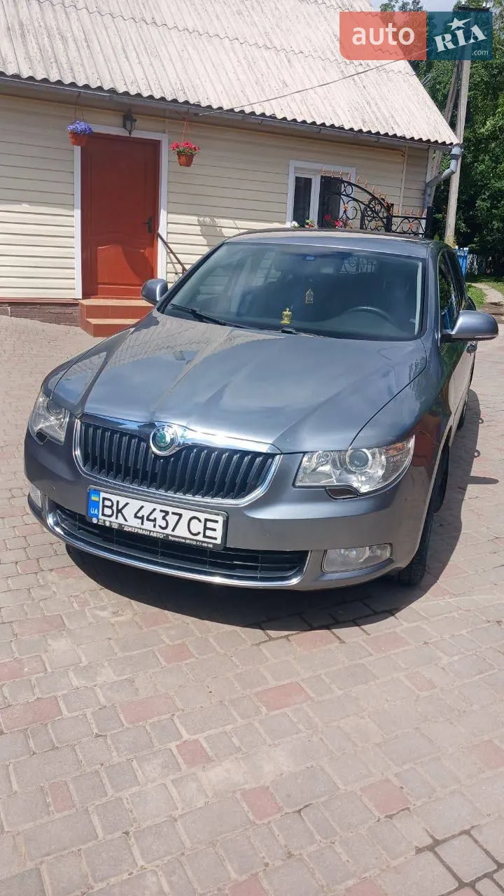 2010 Skoda Superb - мініатюра 23