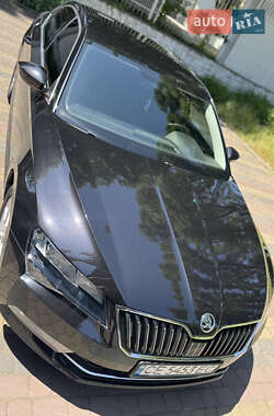 Лифтбек Skoda Superb 2017 в 