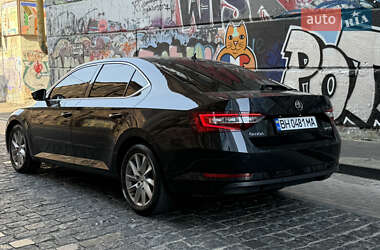 Лифтбек Skoda Superb 2017 в 