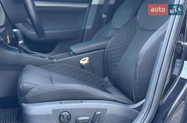 Лифтбек Skoda Superb 2017 в 