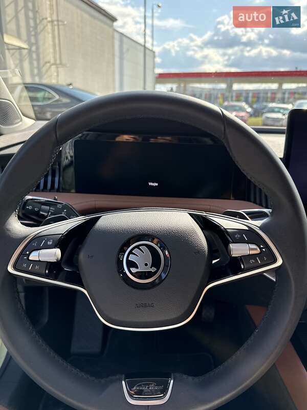 Лифтбек Skoda Superb 2024 в Львове
