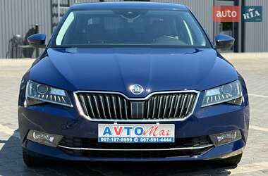 Лифтбек Skoda Superb 2015 в 