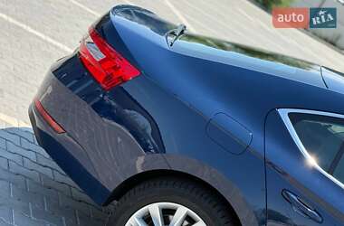 Лифтбек Skoda Superb 2015 в 
