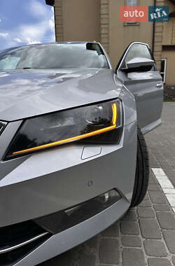 Универсал Skoda Superb 2018 в 