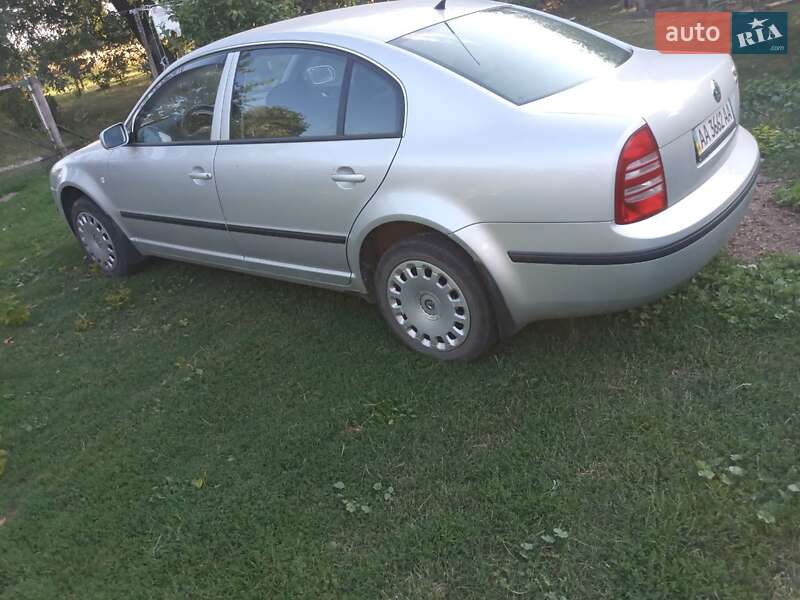 Лифтбек Skoda Superb 2006 в Киеве фото 5 Лифтбек Skoda Superb 2006 в Киеве