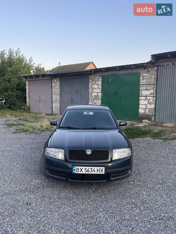 Лифтбек Skoda Superb 2003 в Каменец-Подольском