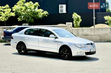 Лифтбек Skoda Superb 2008 в 